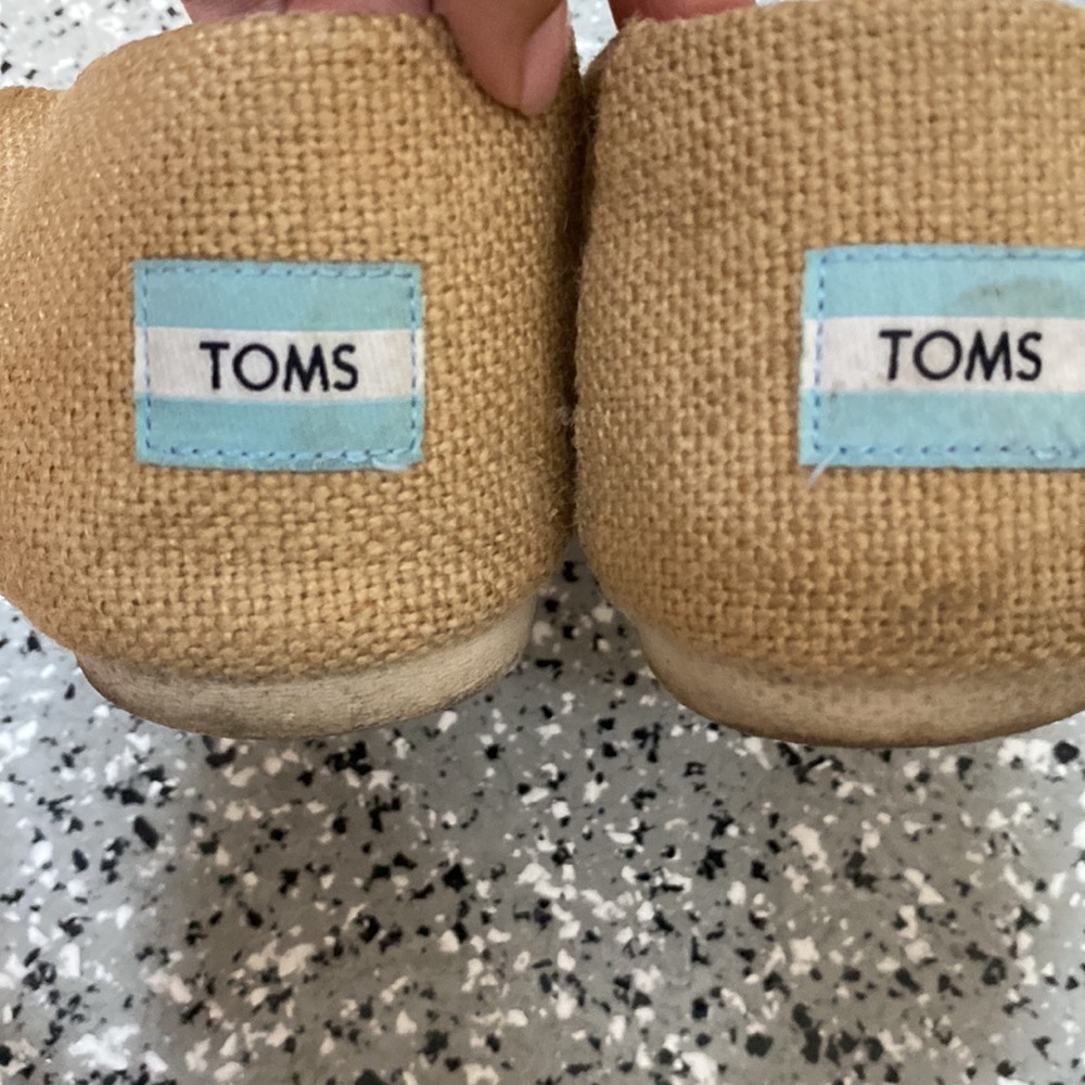 Worn three times. Toms size 12